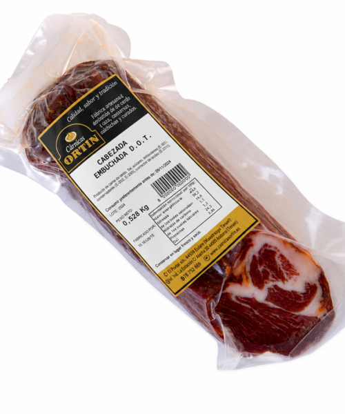 Cabezada embuchada Cárnicas Ortín en pieza envasada al vacío.