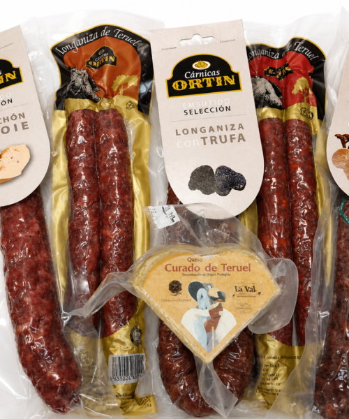 Lote El Pack Perfecto Cárnicas Ortín con longaniza con trufa y embutidos artesanos variados.