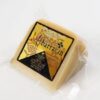Queso Sierra Albarracín etiqueta negra curado en cuña envasada al vacío.